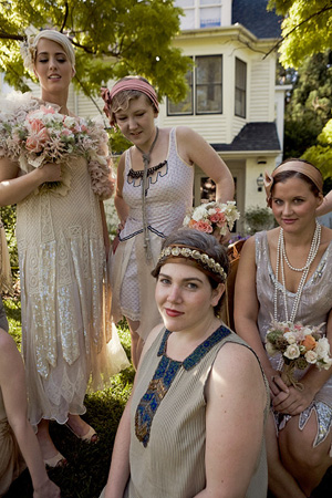 I also found this nice photo taken from a real 1920 sthemed Wedding from